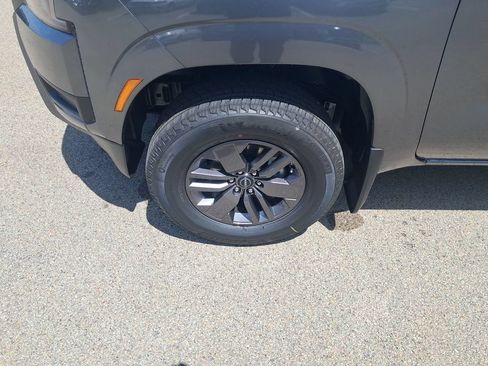 New 2026 Nissan Frontier SV w/ Tow Package AWD/4WD image 28