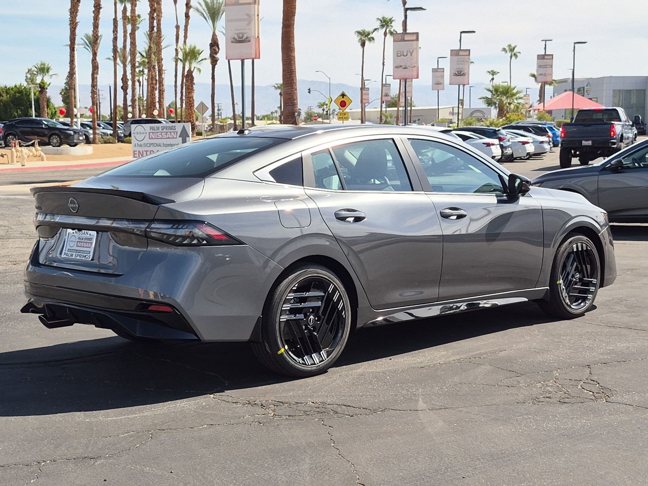 New 2027 Nissan Sentra SR w/ SR Premium Package FWD image 6