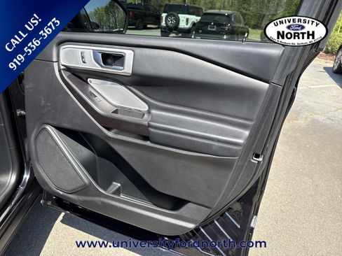 Used 2020 Ford Explorer Platinum w/ Premium Technology Package image 36