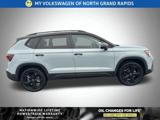 New 2026 Volkswagen Taos SE video 2