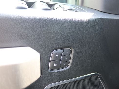 Used 2019 Ford F150 Lariat w/ Equipment Group 502A Luxury AWD/4WD image 28