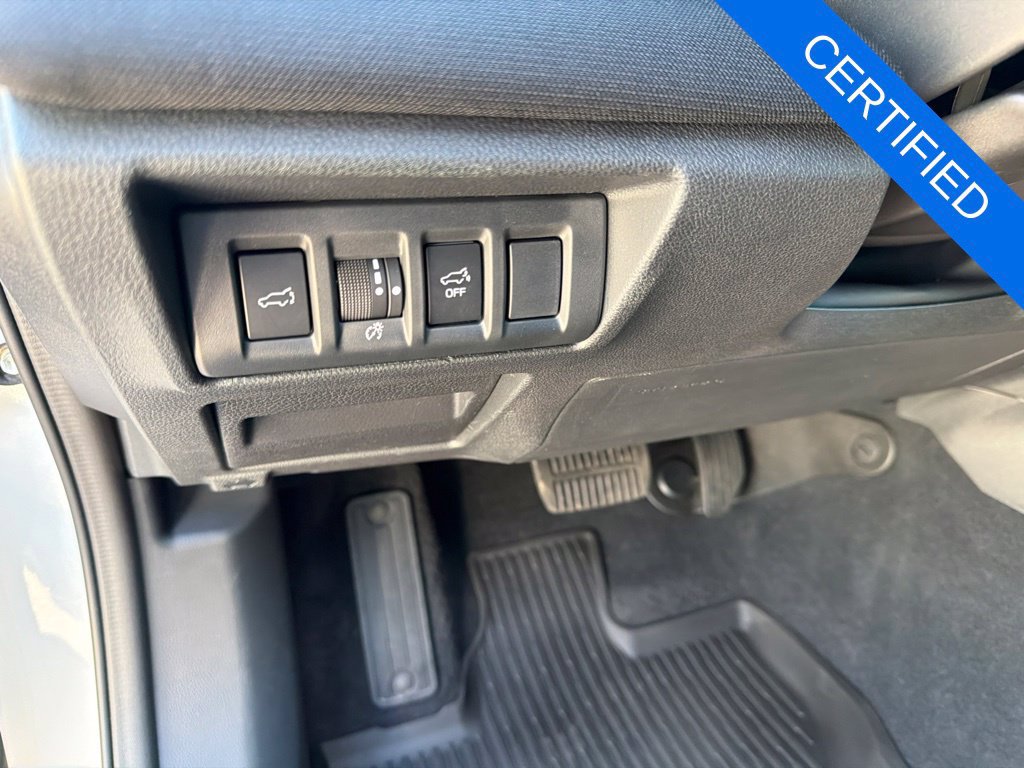 Certified 2025 Subaru Outback Premium AWD/4WD image 11