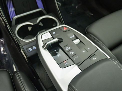 Used 2025 BMW X1 xDrive28i w/ M Sport Package image 23