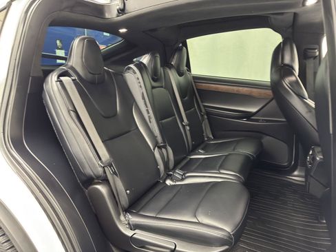 Used 2020 Tesla Model X Long Range image 36