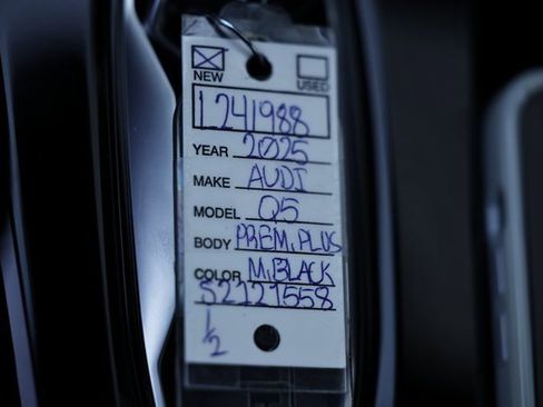 New 2025 Audi Q5 Prestige image 14