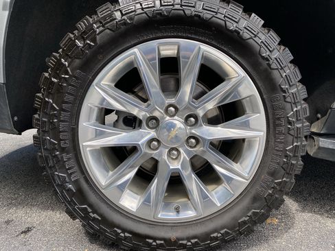 Used 2023 Chevrolet Tahoe Premier AWD/4WD image 46