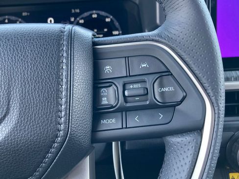 New 2026 Toyota 4Runner 4WD image 18