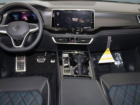 New 2026 Volkswagen Atlas Cross Sport SEL Premium R-Line image 15