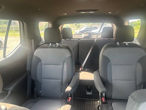 Used 2023 Chevrolet Traverse LT AWD/4WD image 33
