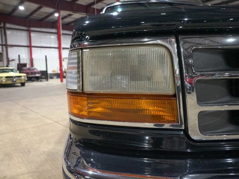 Used 1996 Ford Bronco XLT image 38