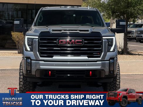 Used 2024 GMC Sierra 2500 AT4 w/ AT4 Preferred Package AWD/4WD image 2