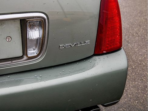 Used 2005 Cadillac De Ville w/ Equipment Group image 11