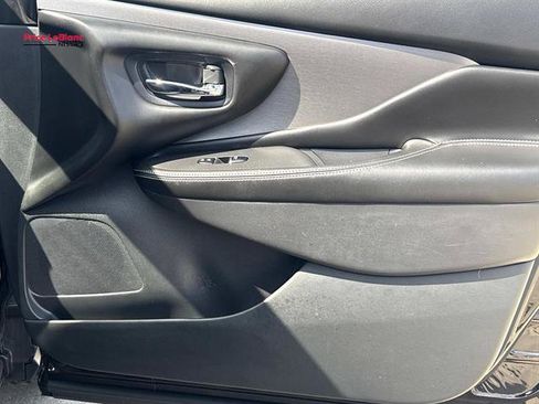 Used 2022 Nissan Murano SL FWD image 12