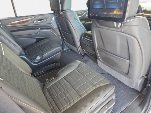 Used 2024 Cadillac Escalade Sport Platinum AWD/4WD image 11