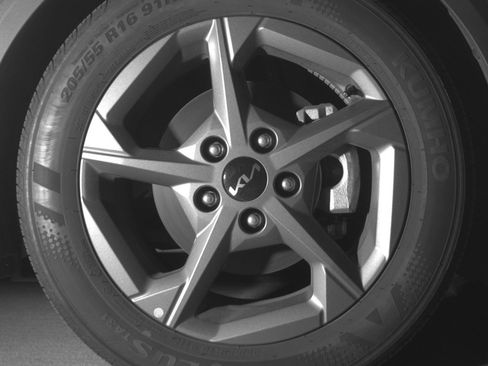 Used 2025 Kia K4 LXS image 13