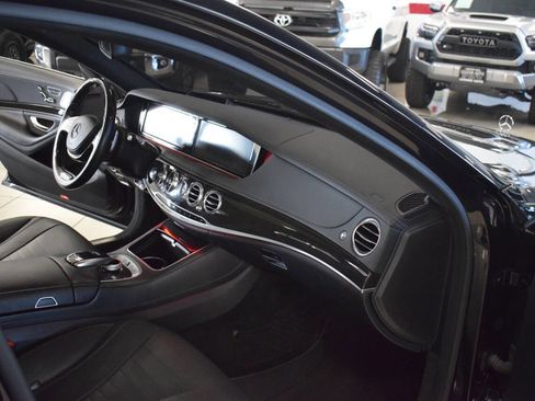 Used 2015 Mercedes-Benz S 550 S 550 4dr Sedan image 23