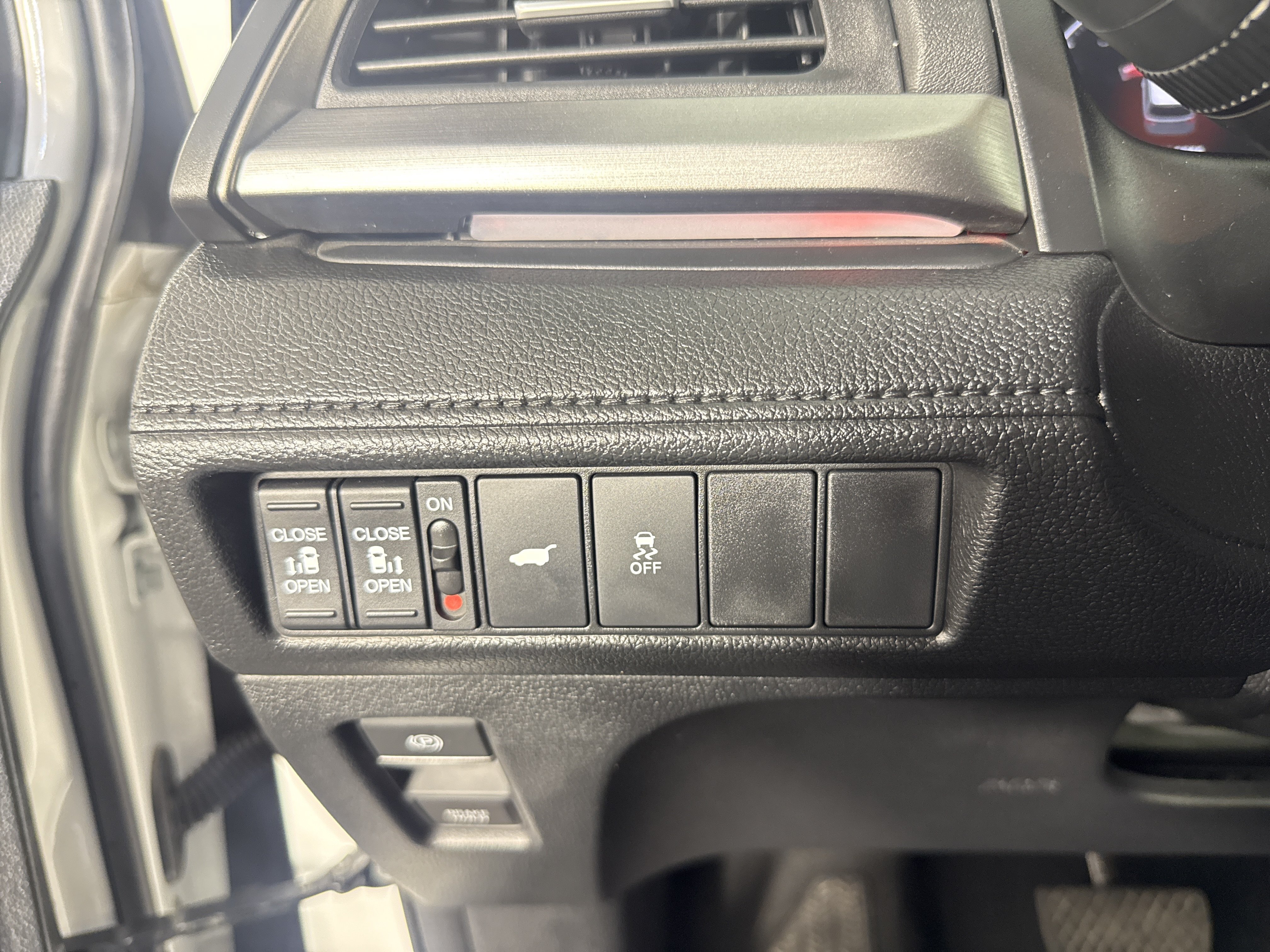 Used 2025 Honda Odyssey Sport-L image 22