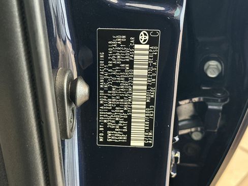 Certified 2021 Toyota Corolla LE w/ Carpet Mat Package (TMS) image 25