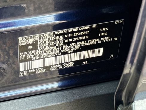 Used 2025 Toyota RAV4 XLE AWD/4WD image 47