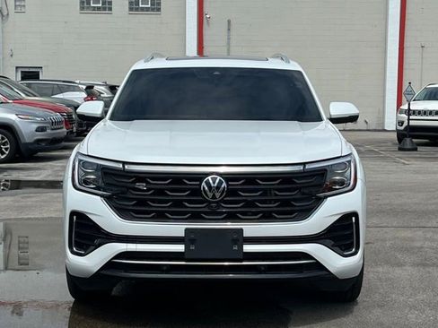 Used 2024 Volkswagen Atlas SEL Premium R-Line image 16