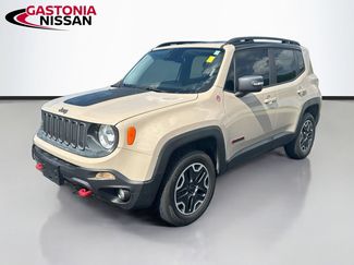 Used 2016 Jeep Renegade Trailhawk AWD/4WD video 3