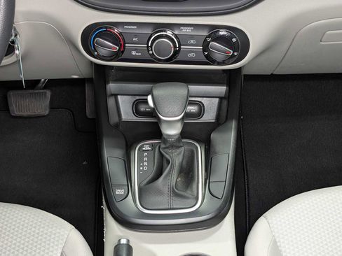 Certified 2023 Kia Soul LX image 19