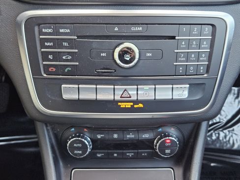 Used 2019 Mercedes-Benz CLA 250 4MATIC image 19