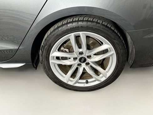 Used 2022 Audi A4 2.0T Premium Plus w/ Premium Plus Package AWD/4WD image 11