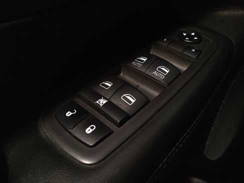 Used 2021 Jeep Grand Cherokee Limited w/ Luxury Group II RWD image 27