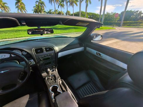 Used 2004 Ford Thunderbird image 20