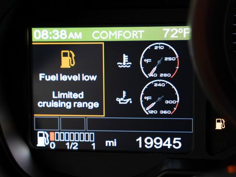 Used 2014 Ferrari California image 18