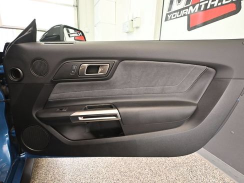 Used 2020 Ford Mustang Shelby GT350 w/ Technology Package RWD image 38