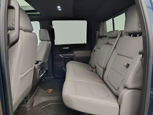 Used 2021 Chevrolet Silverado 2500 LTZ w/ LTZ Premium Package image 34