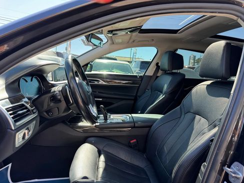 Used 2016 BMW 740i RWD image 11