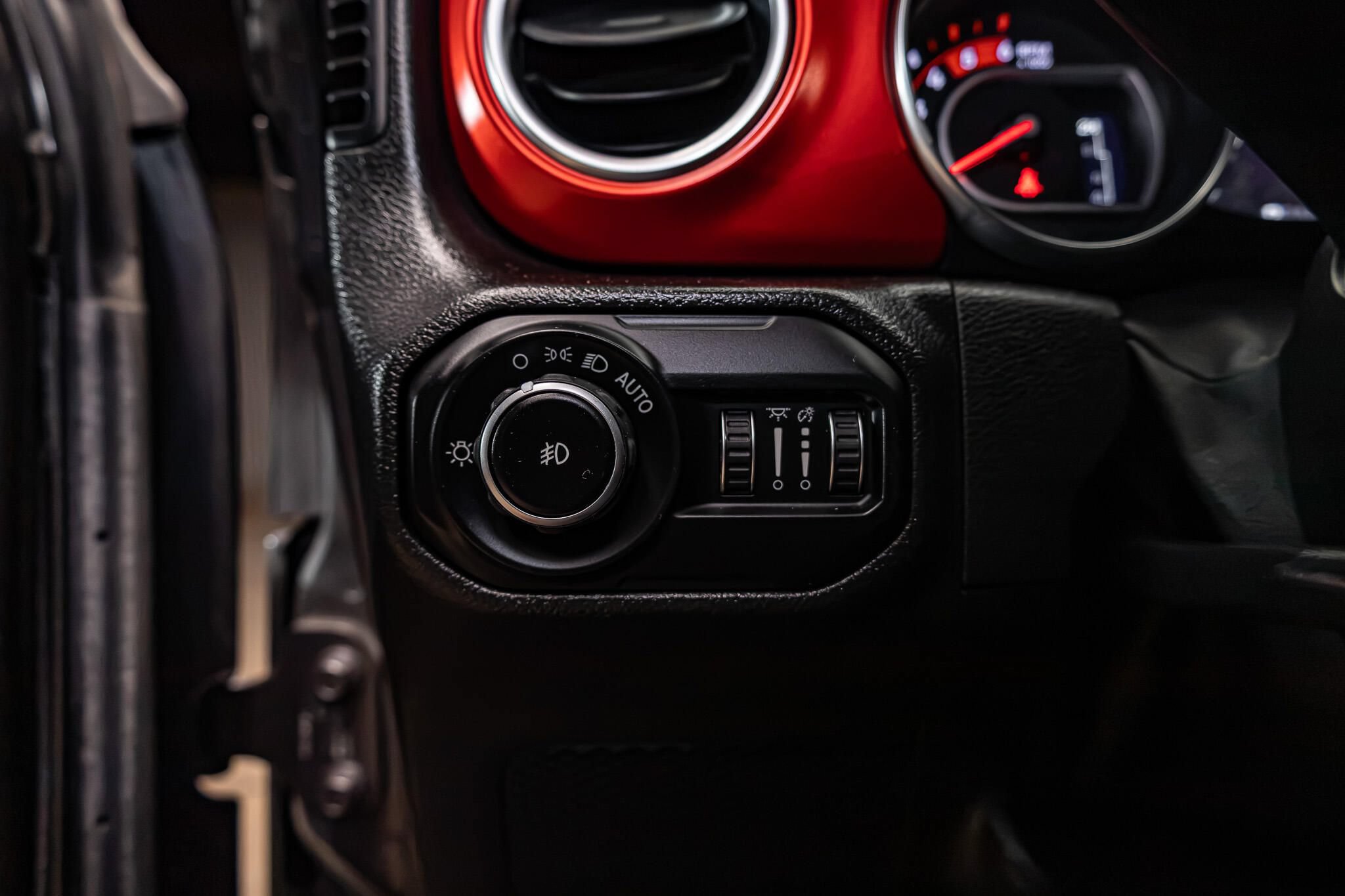 Used 2021 Jeep Wrangler Unlimited Rubicon AWD/4WD image 19