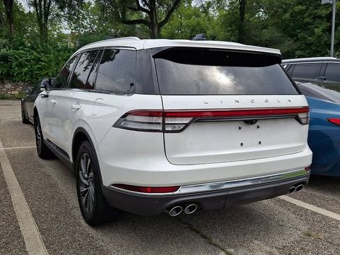 Used 2025 Lincoln Aviator AWD image 4