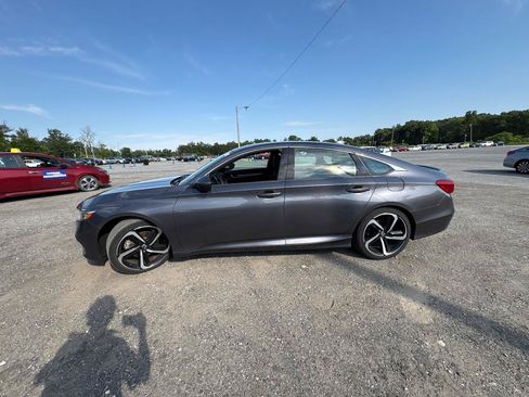 Used 2019 Honda Accord Sport image 2