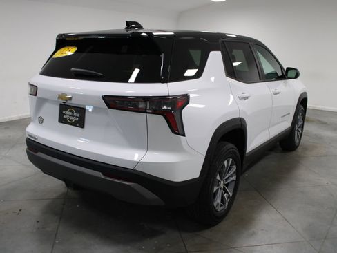 Used 2025 Chevrolet Equinox LT FWD image 9