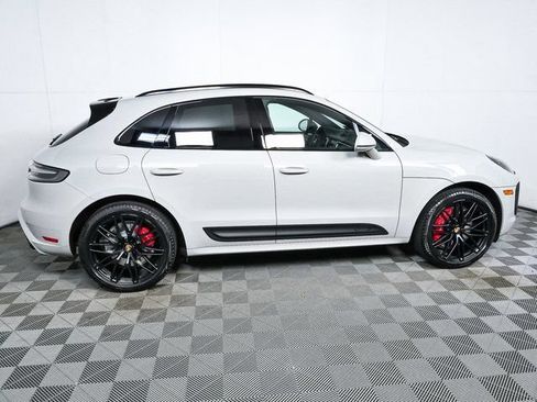 Certified 2024 Porsche Macan GTS AWD/4WD image 27