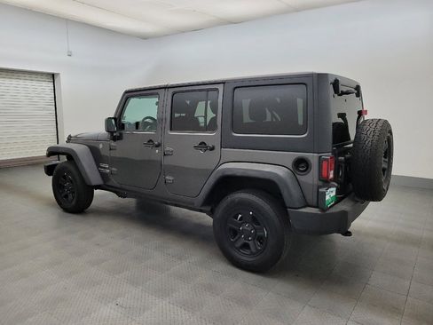 Used 2018 Jeep Wrangler Unlimited Sport AWD/4WD image 3
