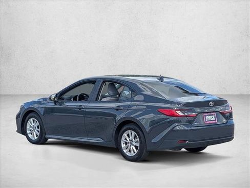 Used 2025 Toyota Camry LE image 8