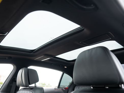 Used 2019 BMW 750i w/ M Sport Package RWD image 40