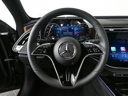 New 2026 Mercedes-Benz E 450 4MATIC Sedan image 2