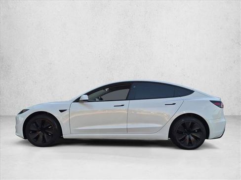 Used 2025 Tesla Model 3 Long Range RWD image 9