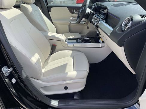 New 2026 Mercedes-Benz GLB 250 4MATIC image 19