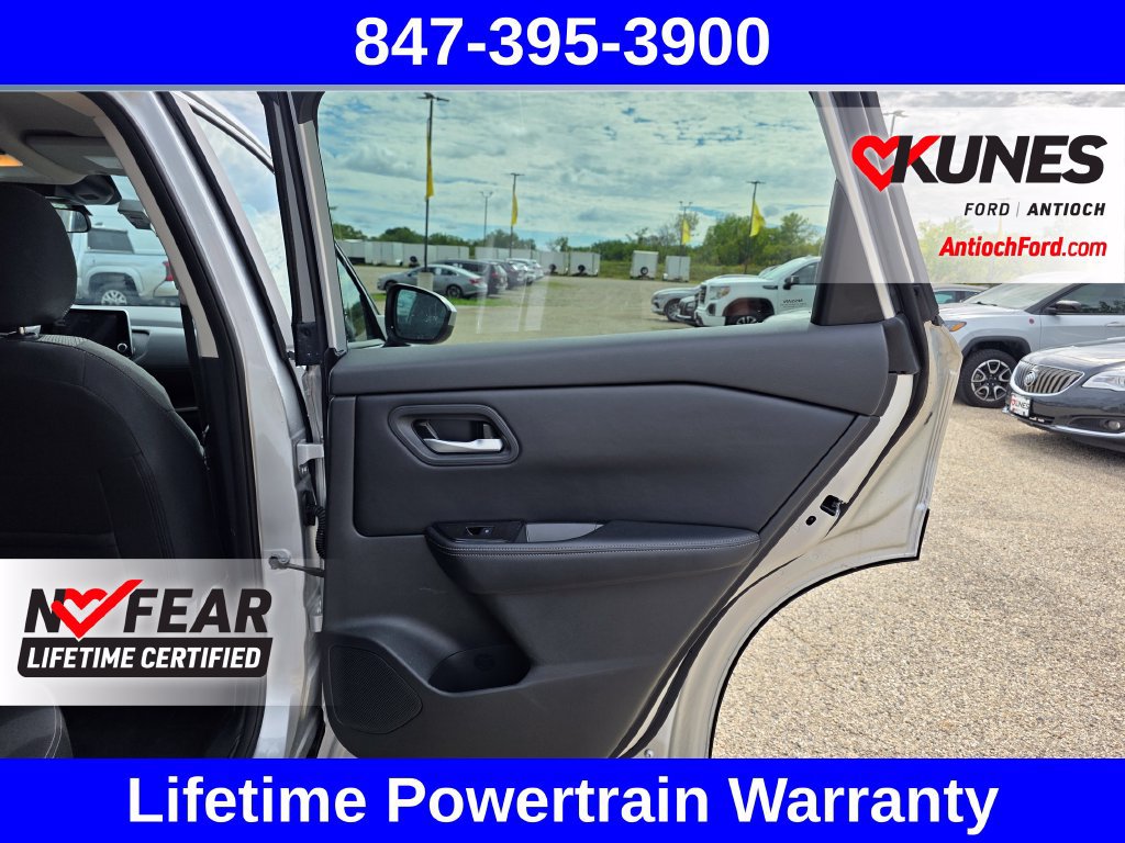 Used 2025 Nissan Rogue SV AWD/4WD image 31