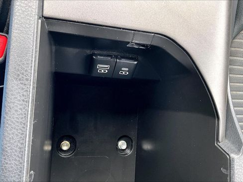 Used 2023 Toyota Camry SE FWD image 31