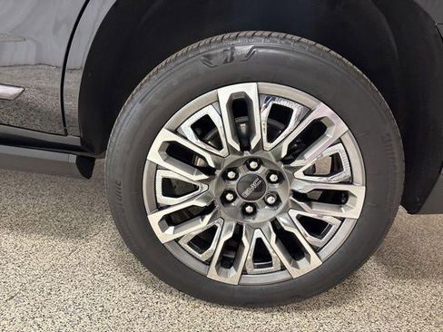 Used 2024 GMC Yukon Denali Ultimate AWD/4WD image 36