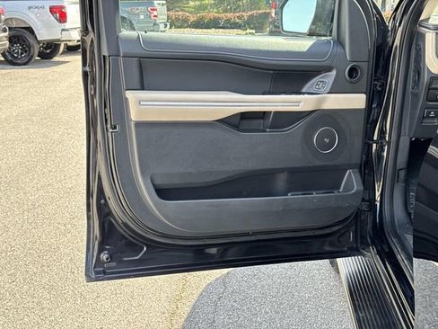Used 2024 Ford Expedition Max Limited AWD/4WD image 14