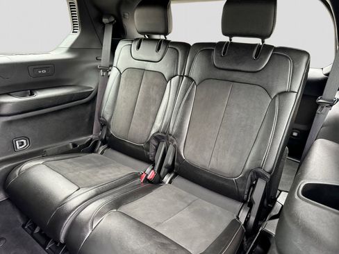Used 2023 Jeep Grand Cherokee L Laredo AWD/4WD image 25